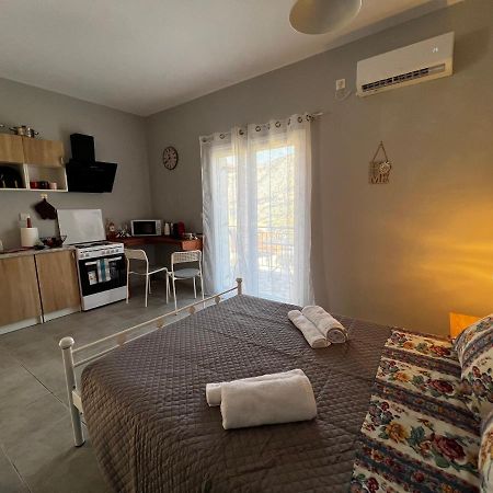 דירות Zóla Aggelikis Studio מראה חיצוני תמונה