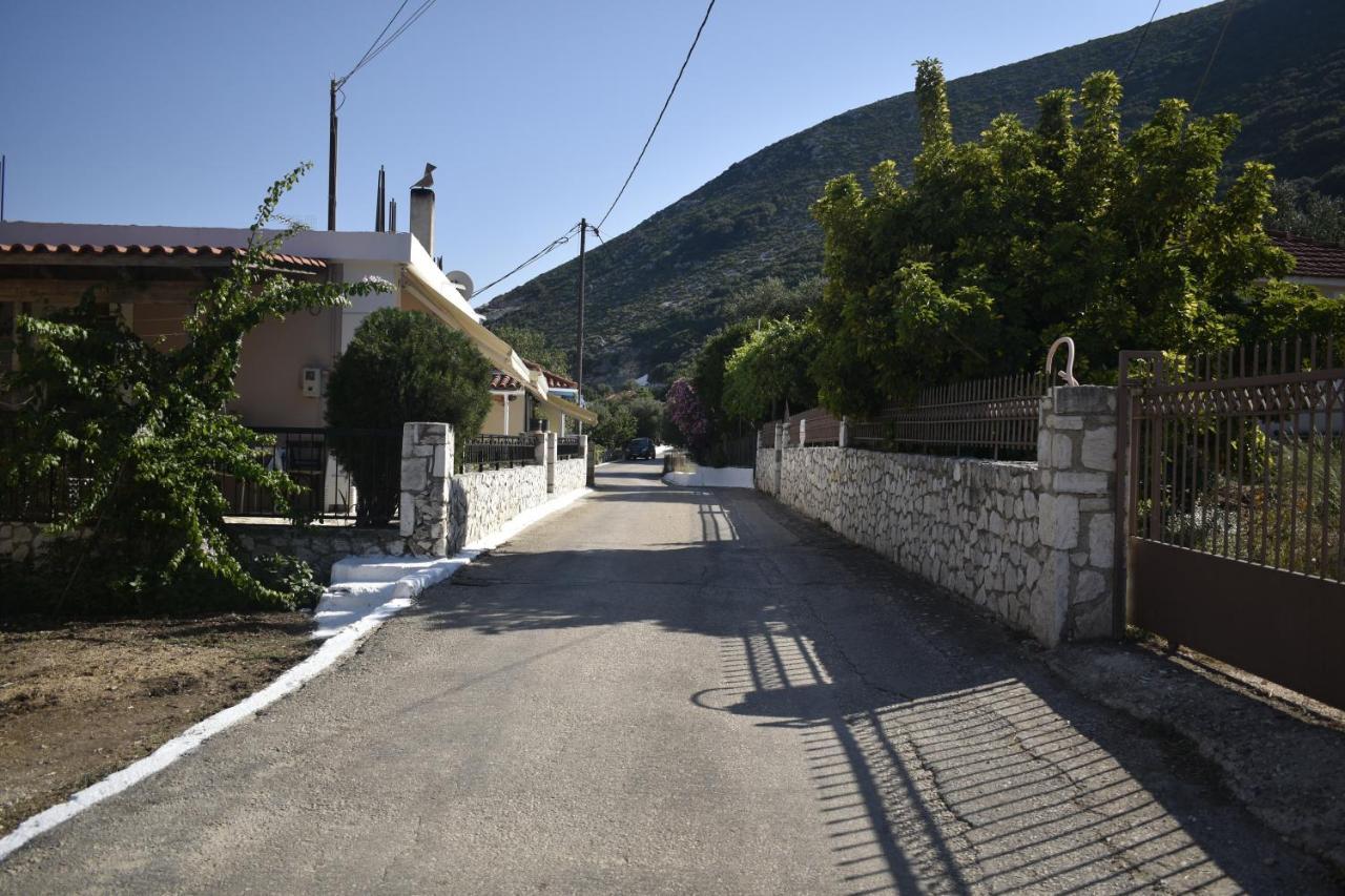 דירות Zóla Aggelikis Studio מראה חיצוני תמונה